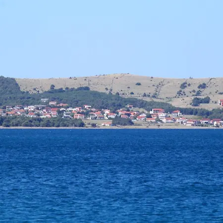 Appartement By The Sea - 19217 Vir